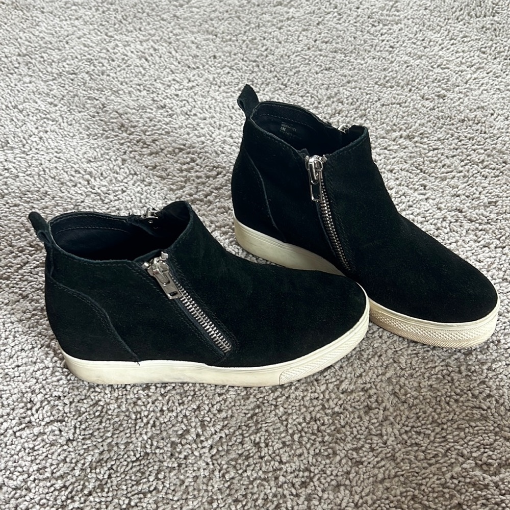 Steve Madden Women’s Wedgie Sneaker